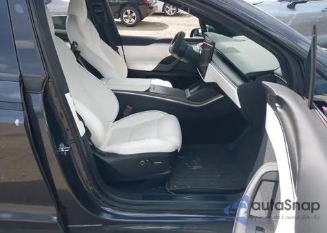 2023 Tesla Model X Plaid Tri Motor All-Wheel Drive z USA, uszkodzony, nr VIN 7SAXCBE60PF431371